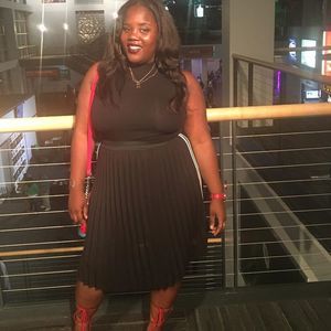 Meet your Posher, Jamela